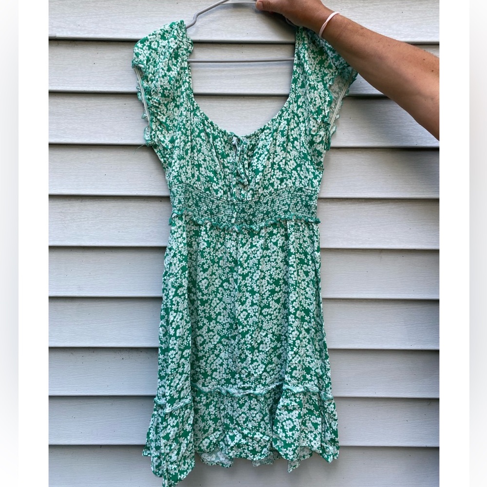 Nordstrom’s All in Favor brand size XL Green and White Floral Mini Dress